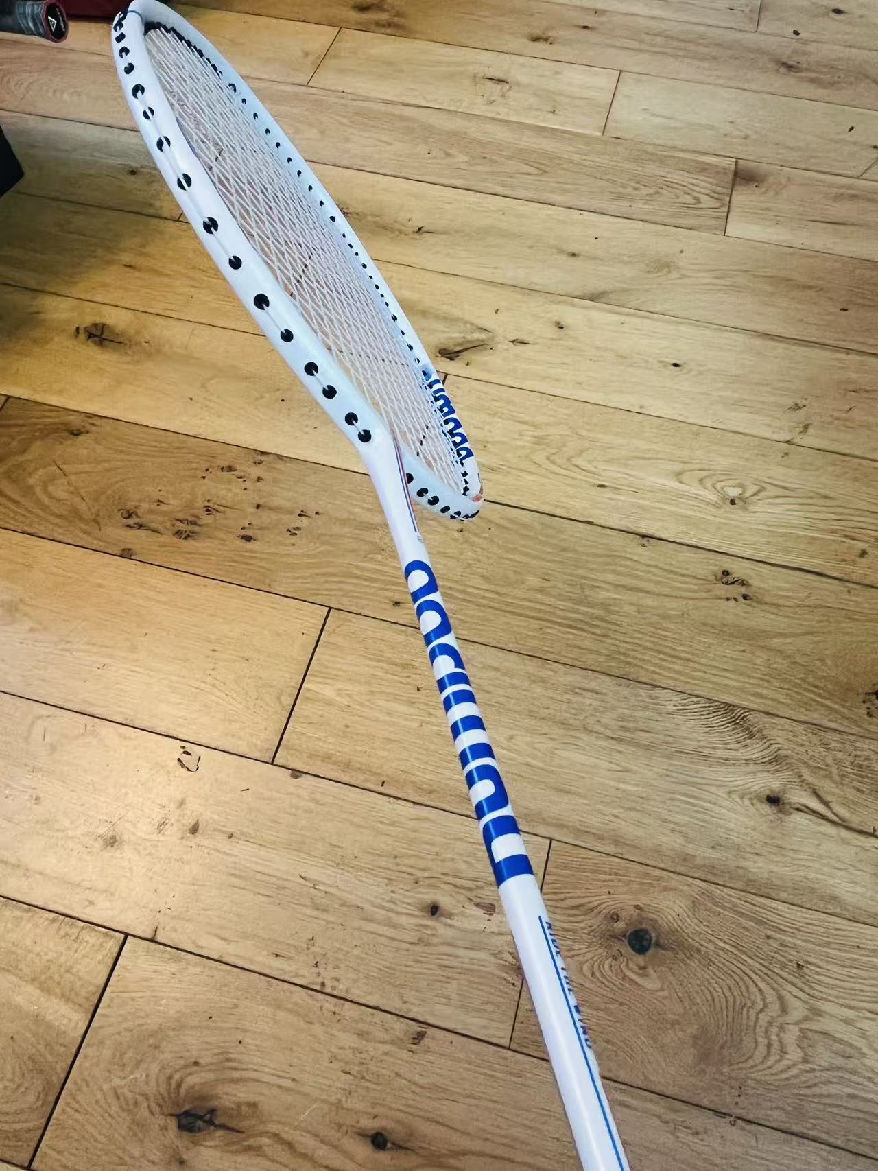 KUMPOO carbon fiber badminton racket free restringing 24-26 lbs(max 30lbs)