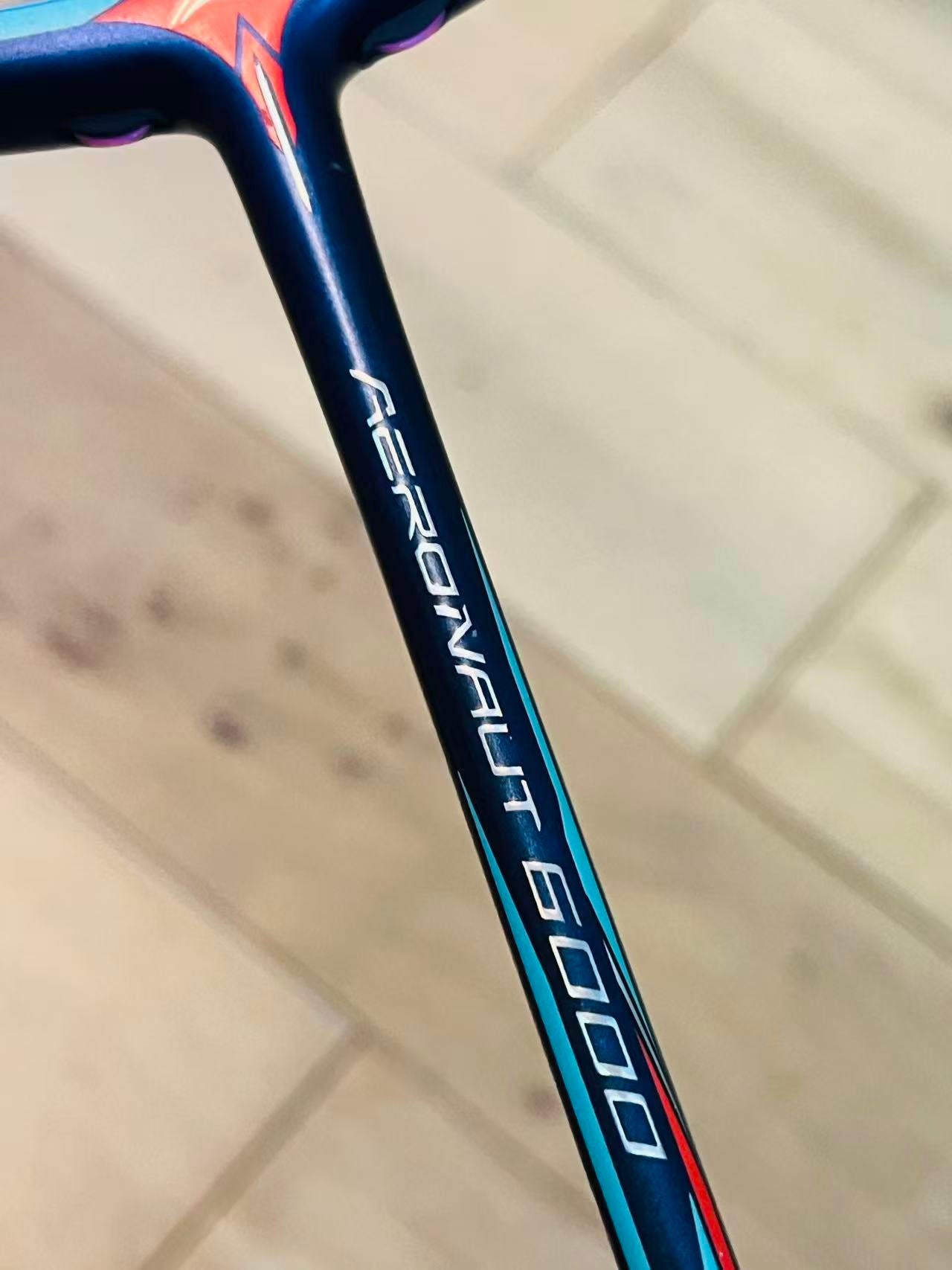 Li-Ning used AERONAUT 6000 badminton racket strung 26lbs(MAX 30LBS)