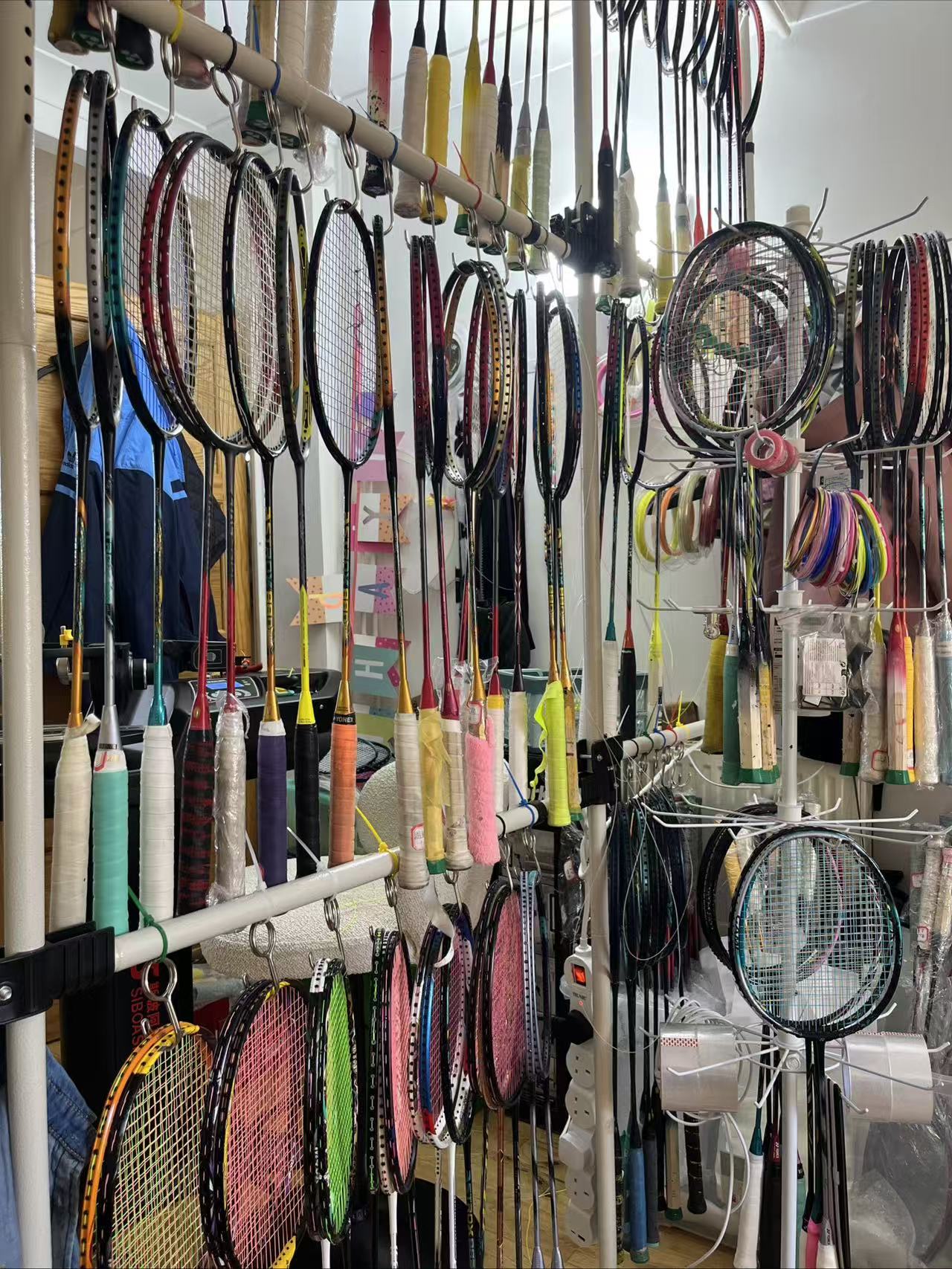 Selling badminton goods to us(Chat on whatsapp:07518458436)