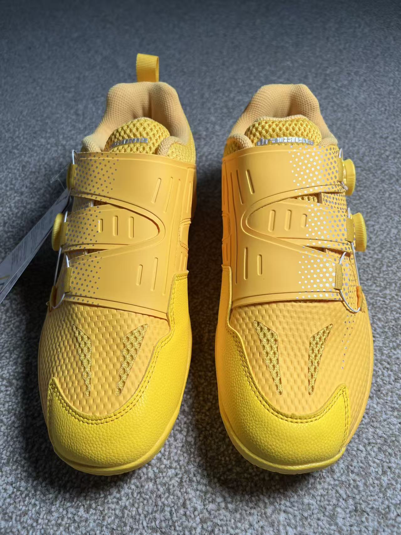 Button shoelace badminton shoes（DIXING Brand）