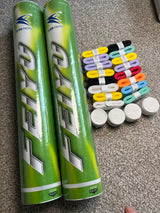 Two buckets of duck feather shuttlecocks + 20 grips