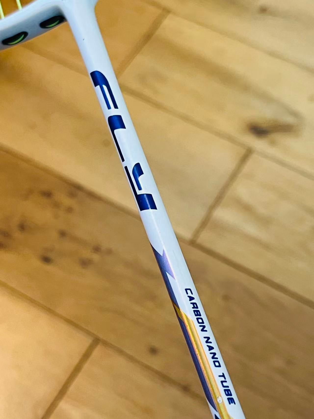 KUMPOO used carbon fiber badminton racket strung 24 lbs
