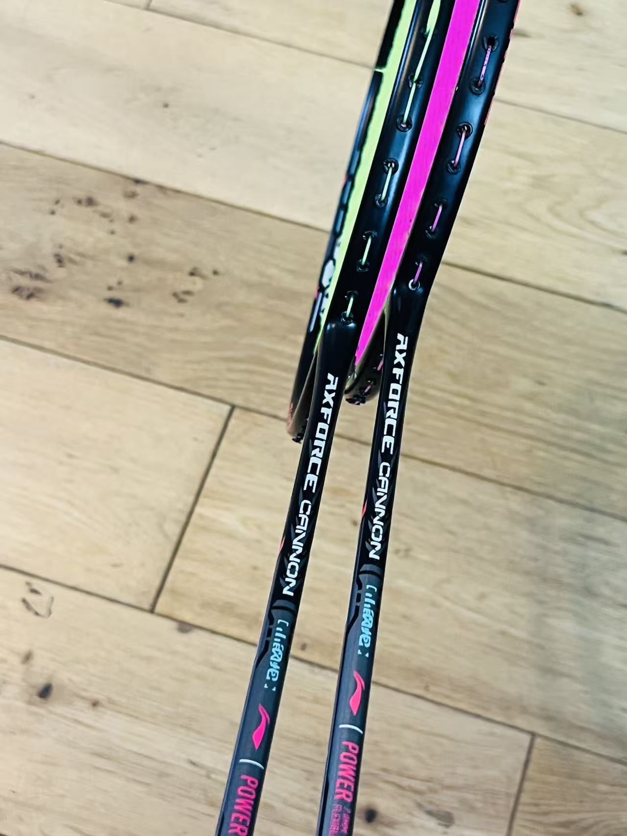 Li-Ning used AXFORCE CANNON double rackets unit