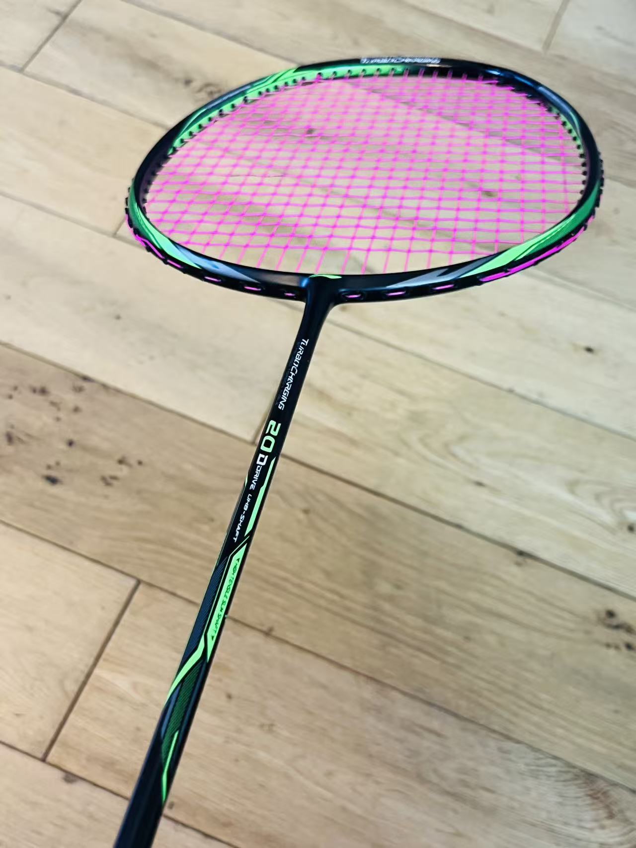 Li-Ning used 20D  badminton racketstrung 26lbs