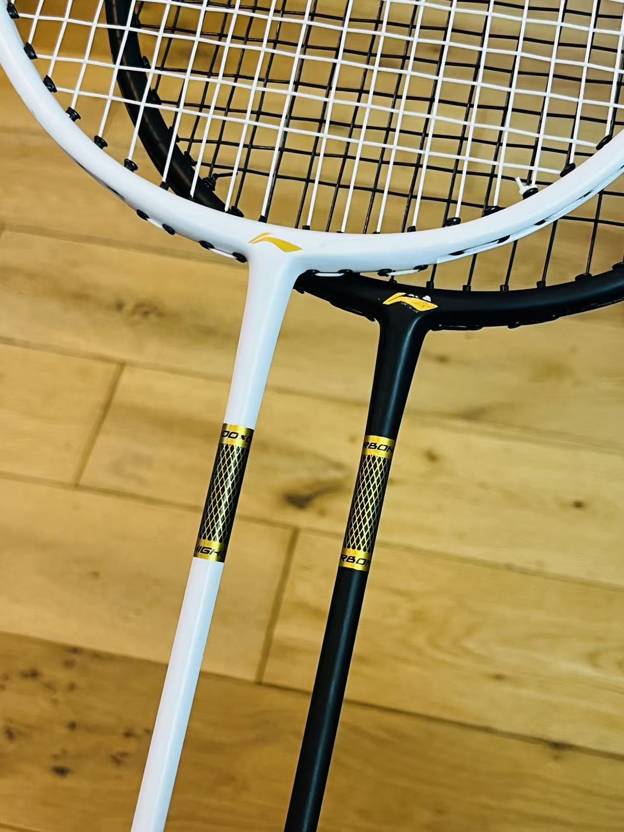 Li-Ning used BLACK+WHITE badminton rackets unit 4U strung 22lbs