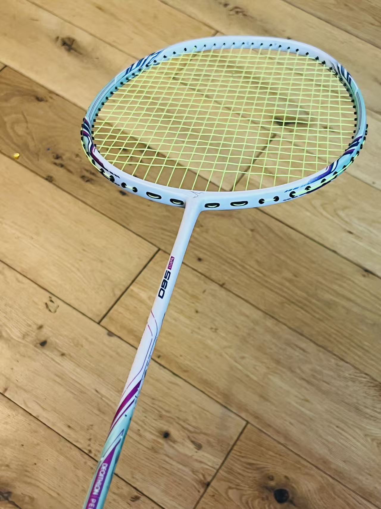Pure carbon fiber badminton racket strung
