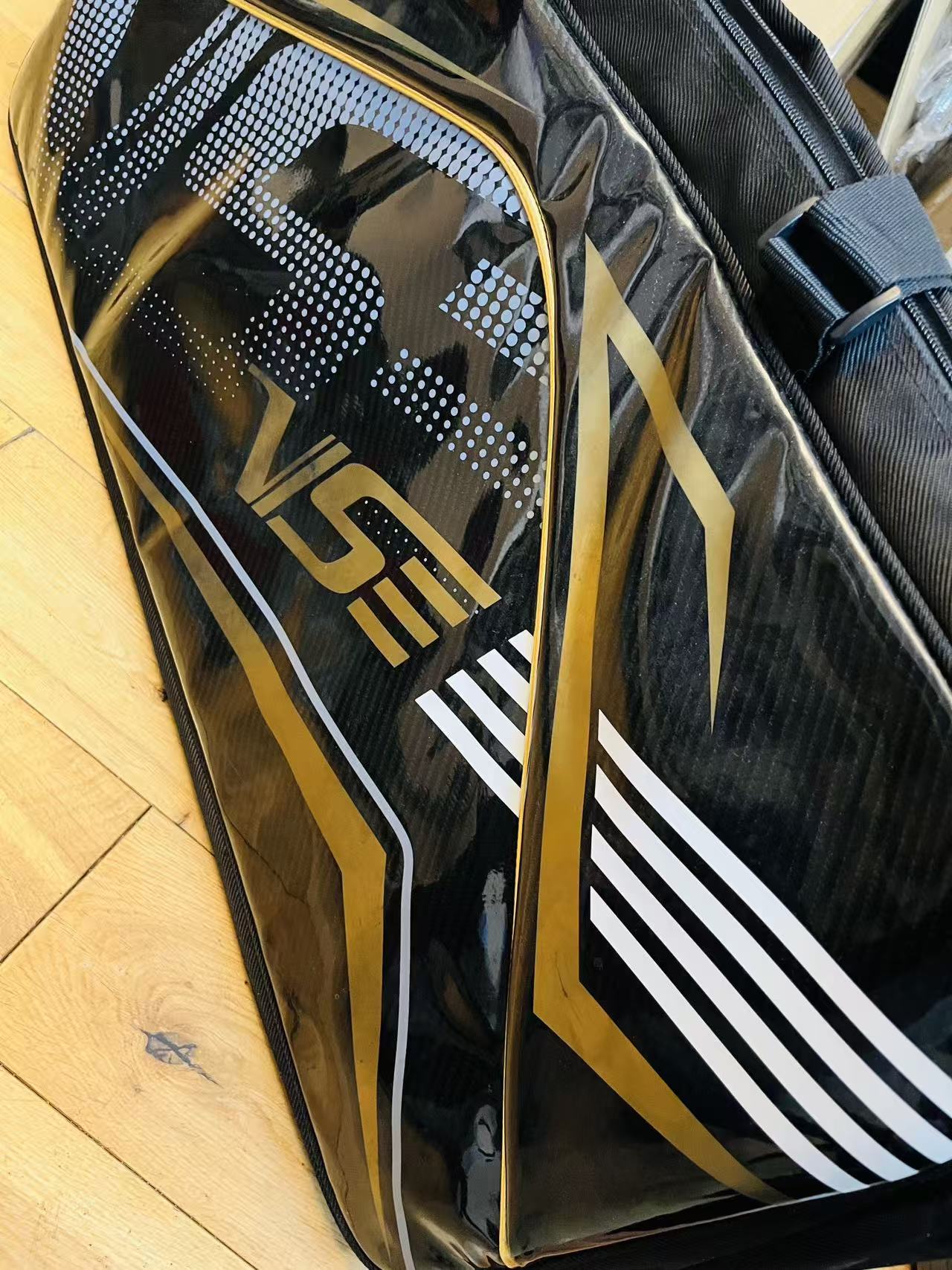 VS brand extra-large badminton bag  85%new