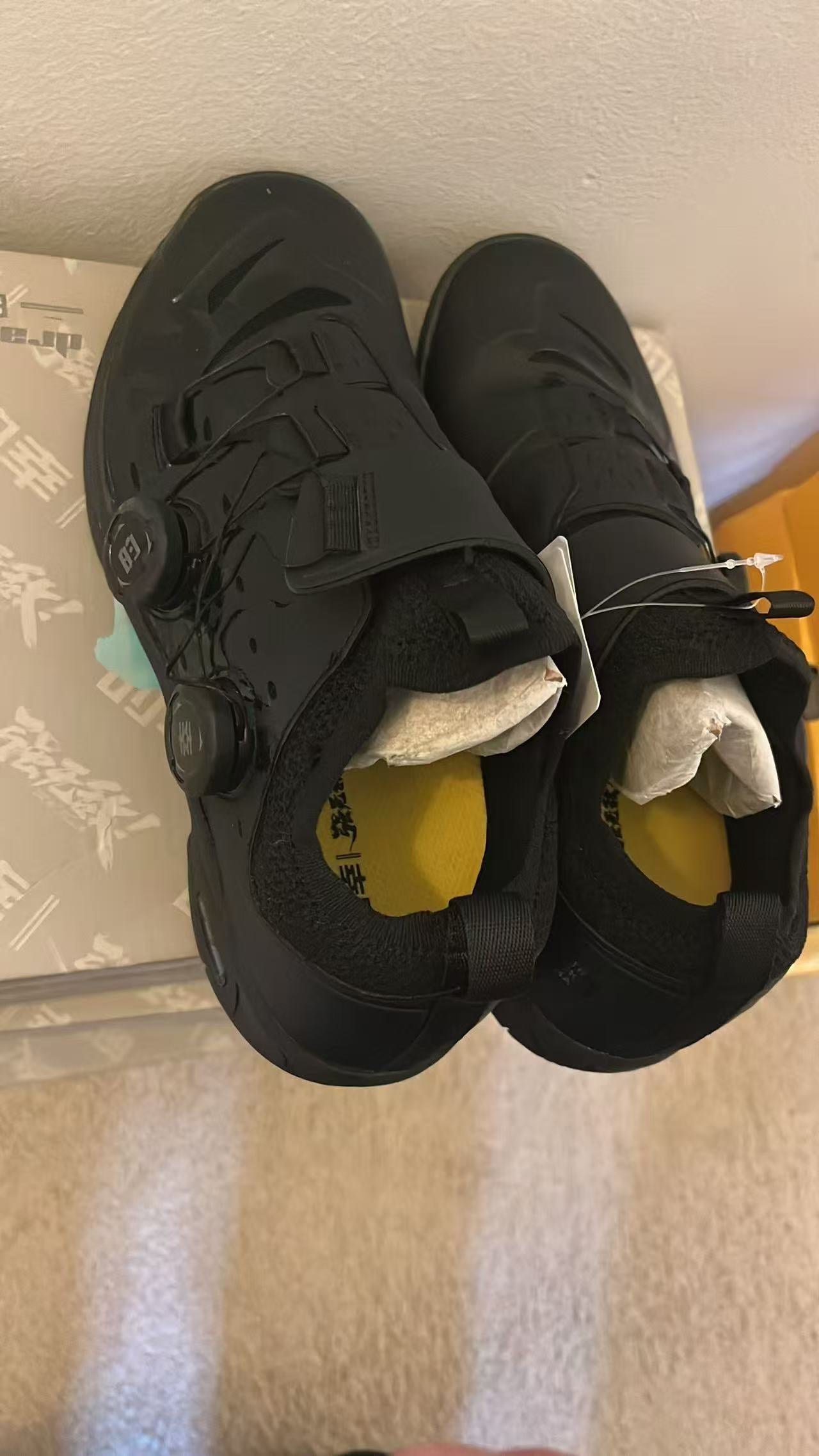 New black badminton shoes, size 8