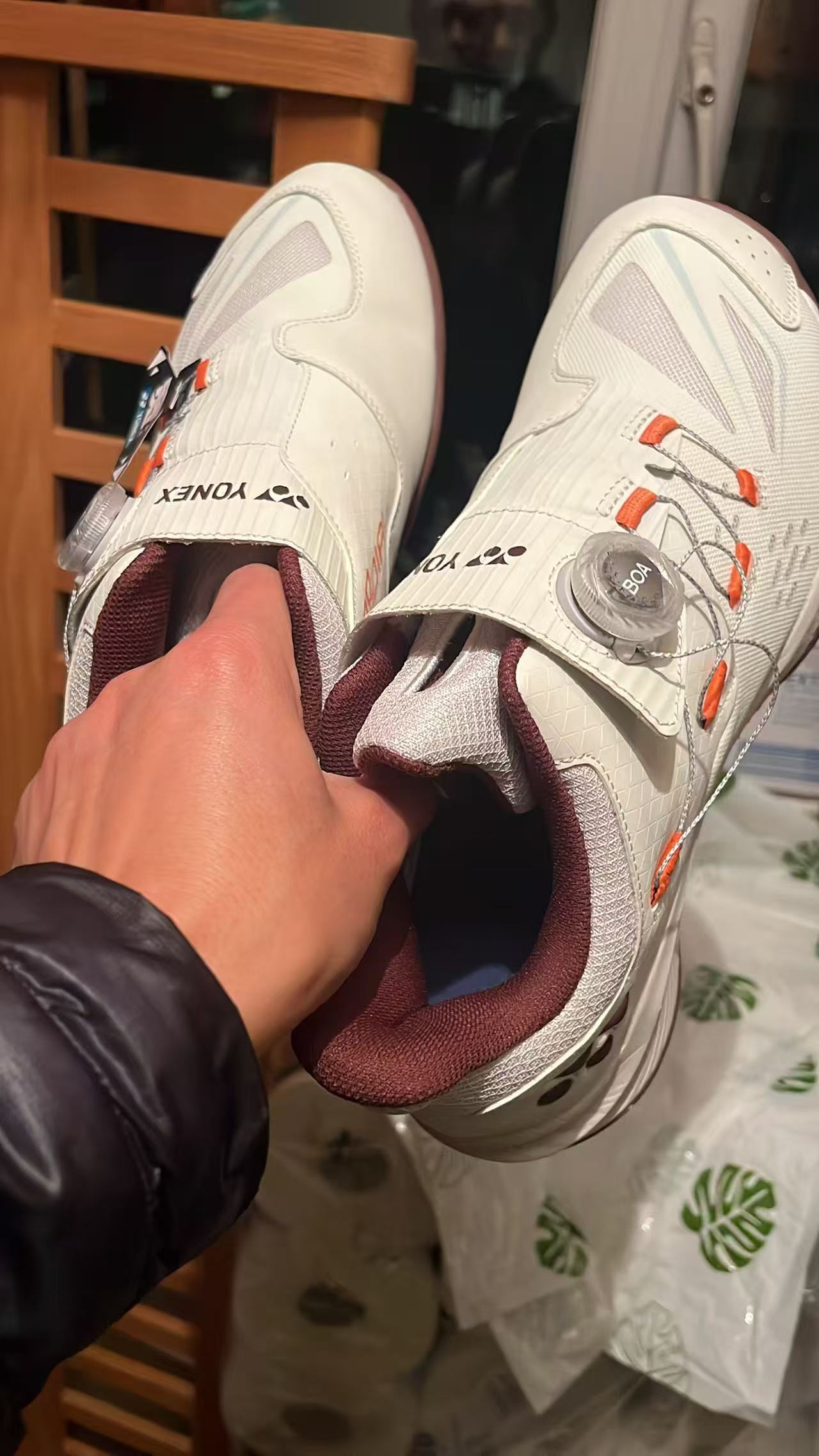 Personal unwanted Yonex badminton shoes without packaging, never worn. size 9.5