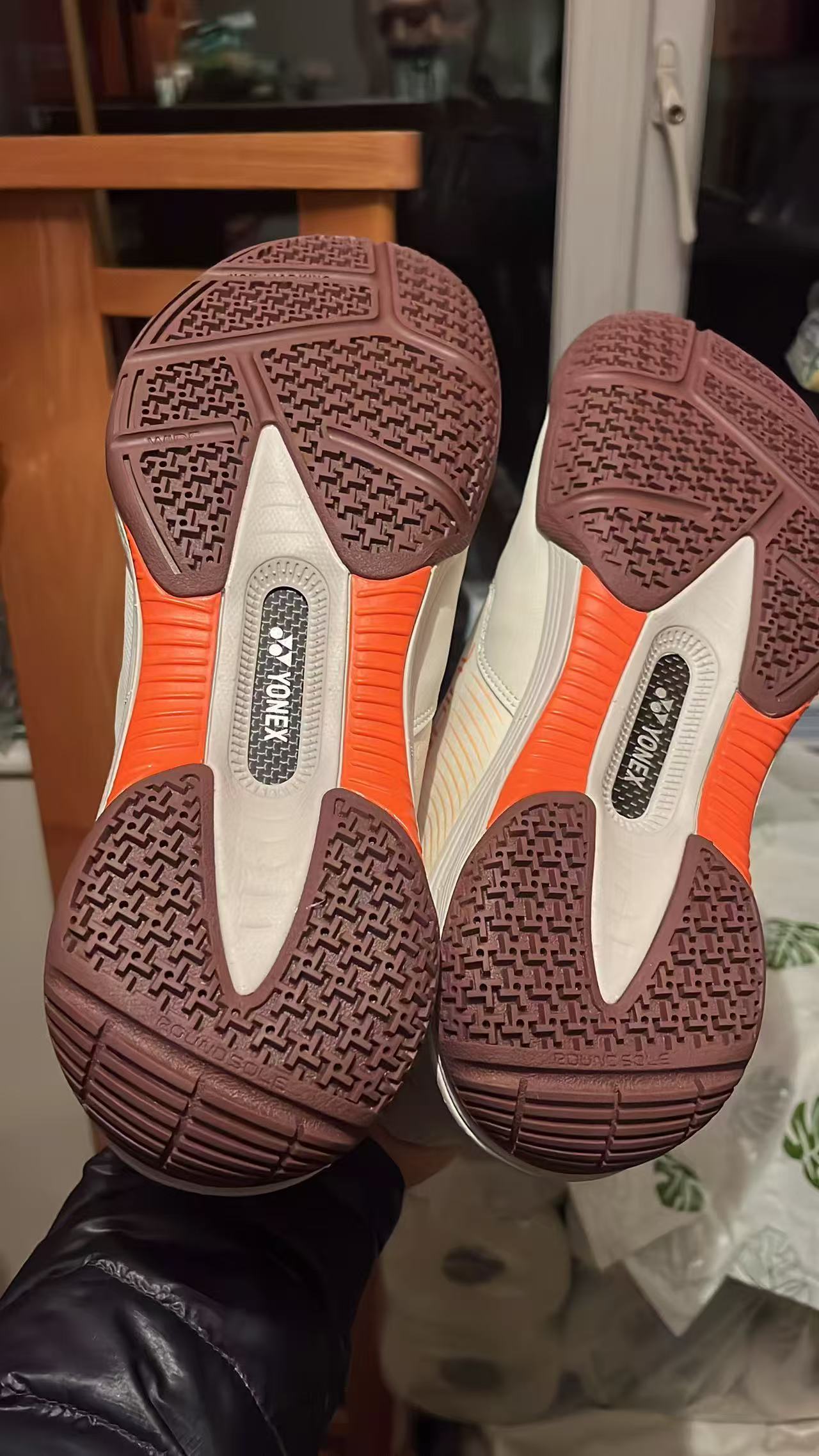 Personal unwanted Yonex badminton shoes without packaging, never worn. size 9.5