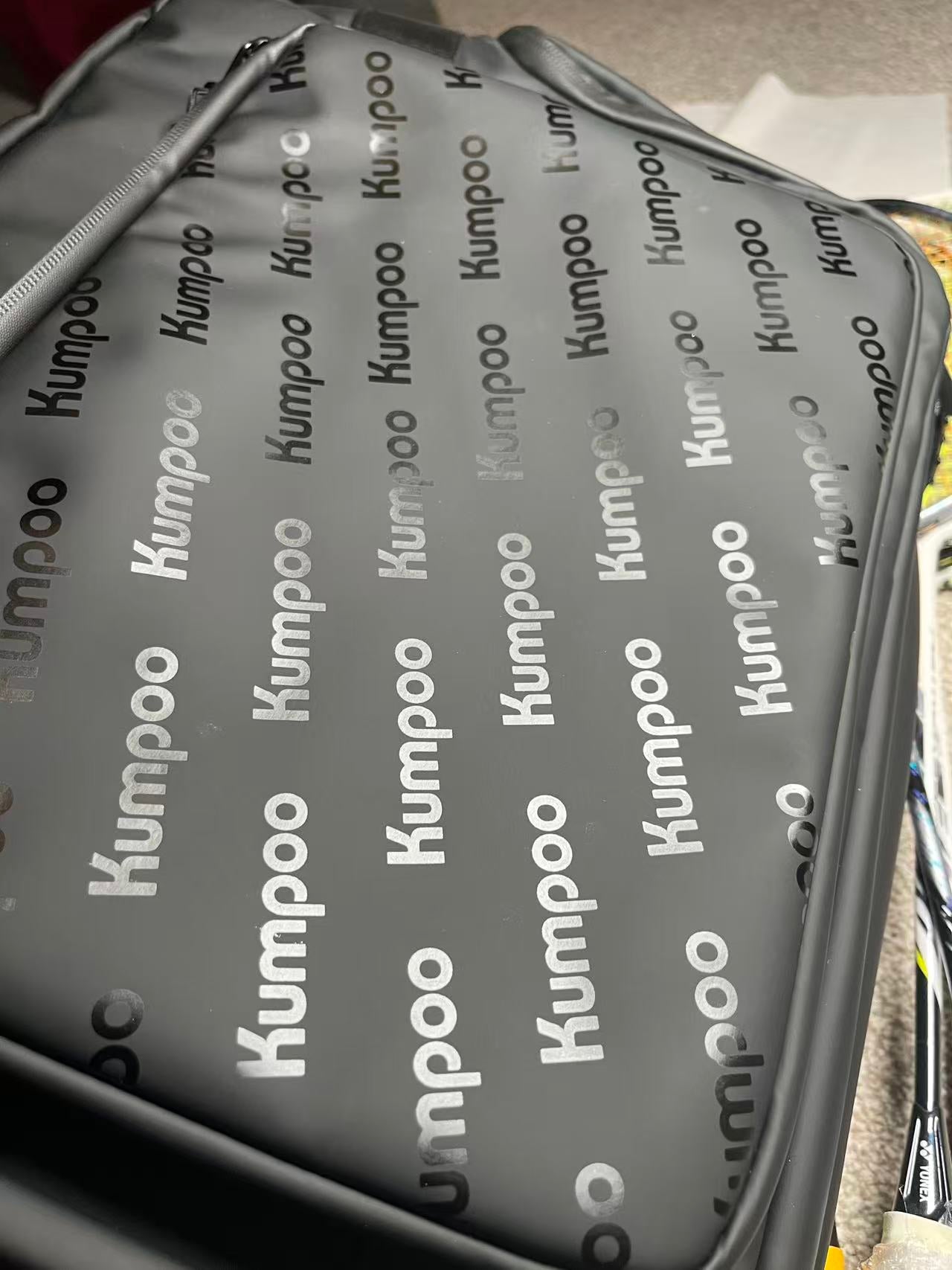 New leather Kumpoo badminton racket (Suitable for 8-10 racket capacity)