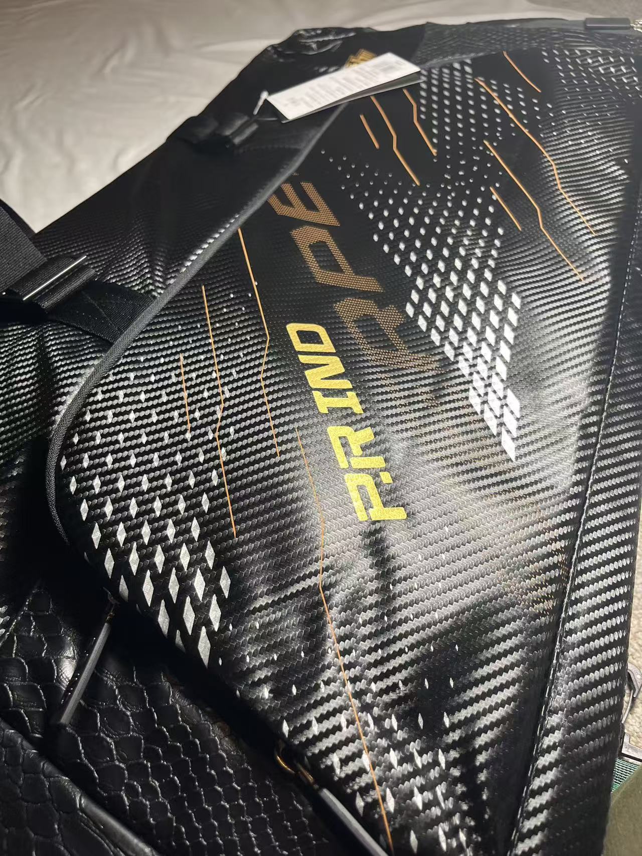 Ultra-lightweight and soft leather badminton racket new bag