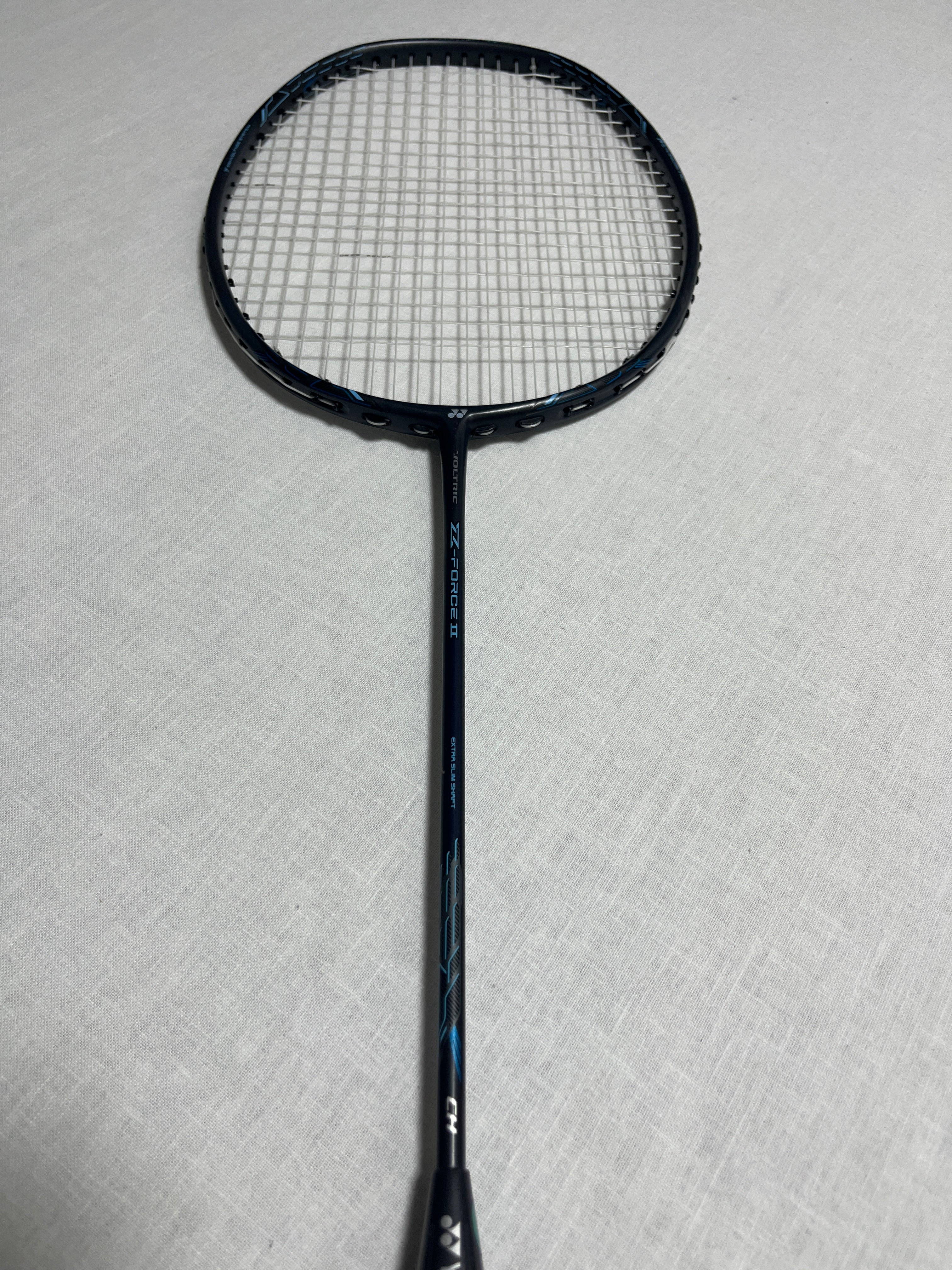 Yonex used Voltric-Z-Force badminton racket 4UG5 strung 27lbs