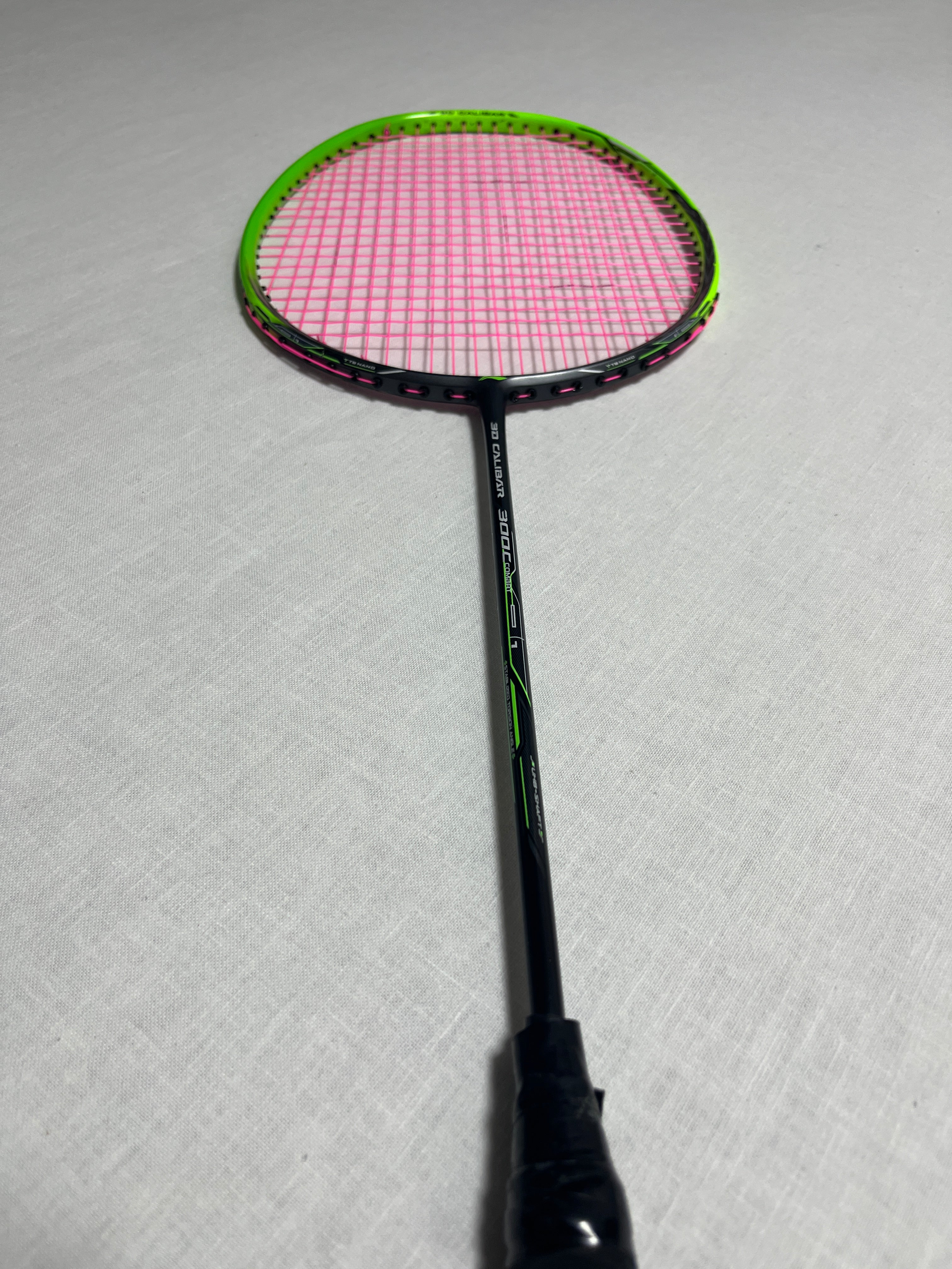 Li-Ning used 3D Calibar 300C badminton racket strung 25lbs