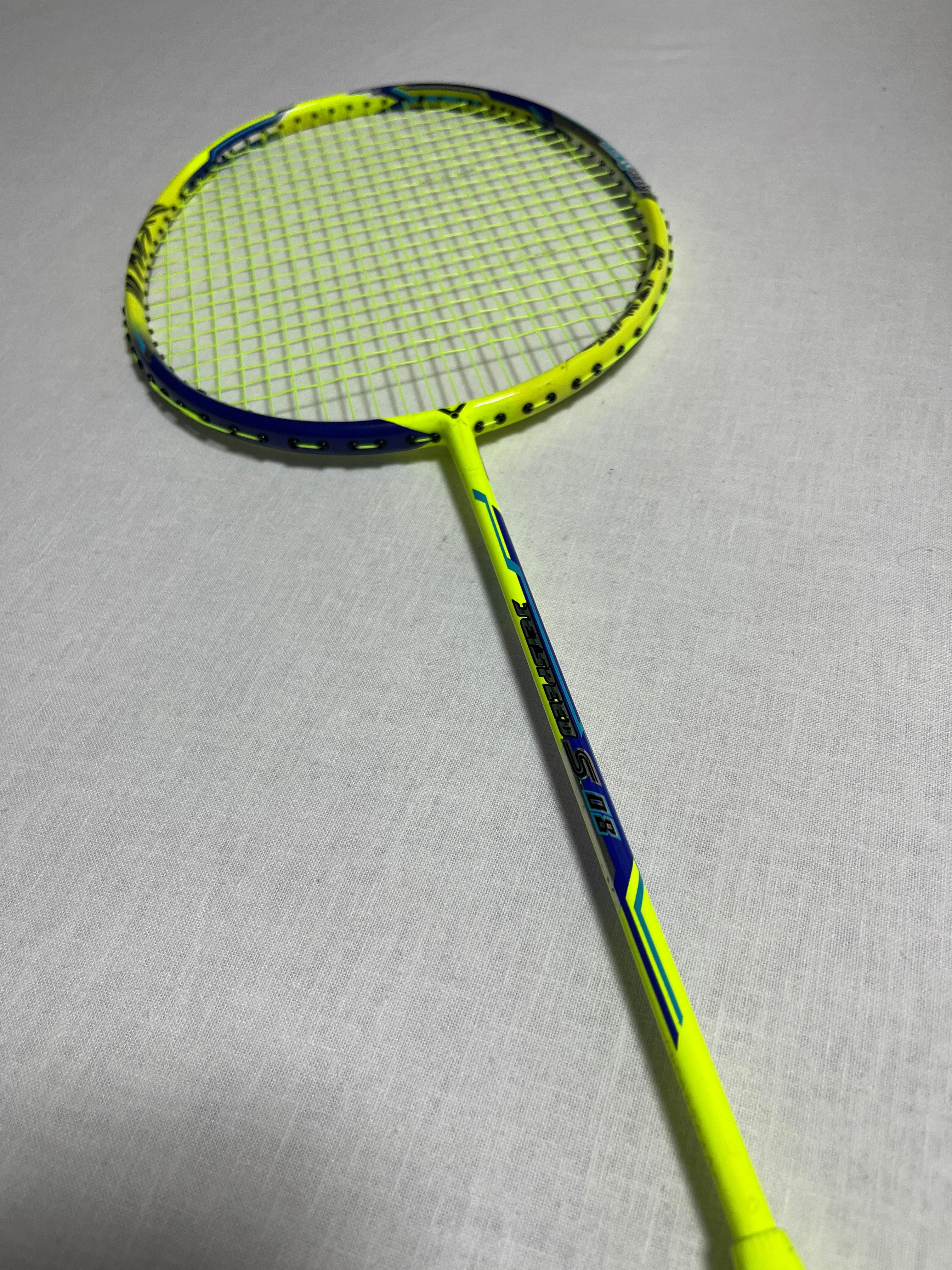 USED VICTOR JETSPEED S08 badminton racket 4UG5 strung 26lbs
