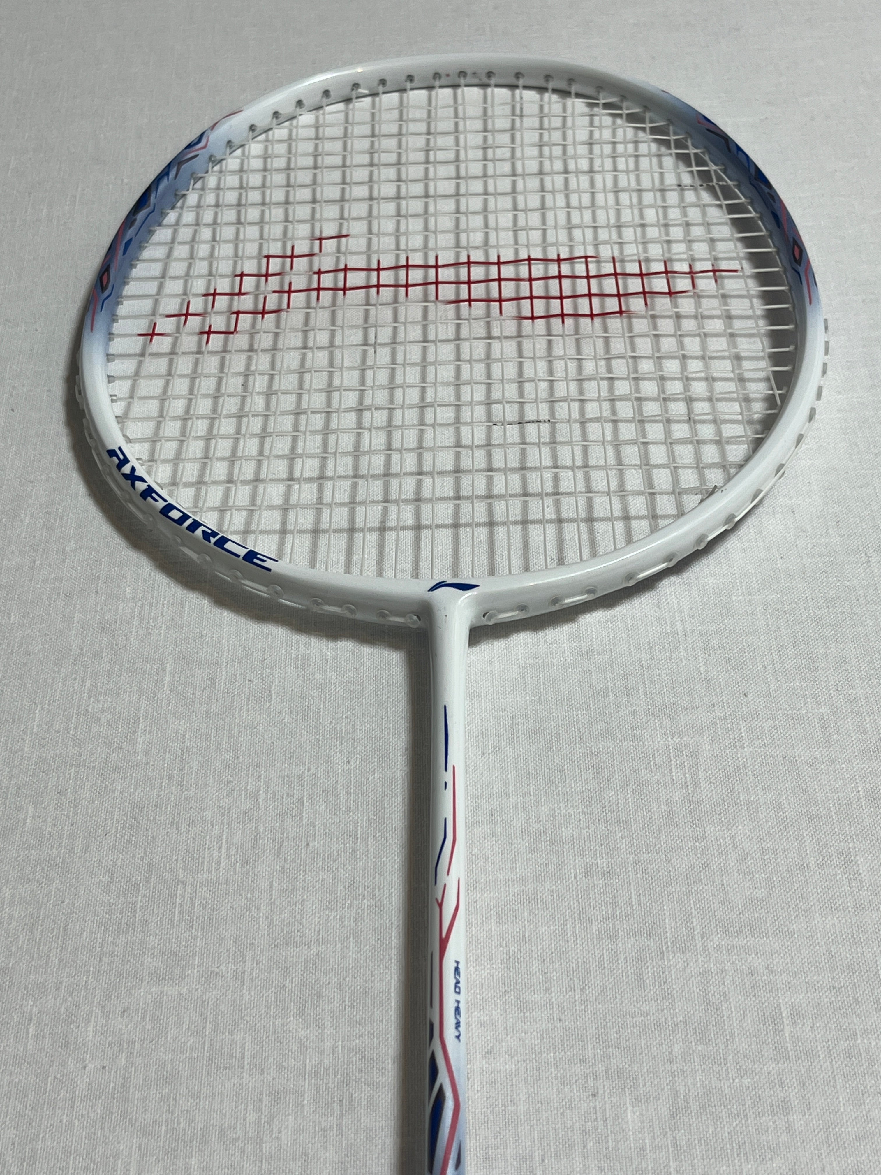 LINIGN usedAXFORCE 9 badminton racket strung 22lbs( white)